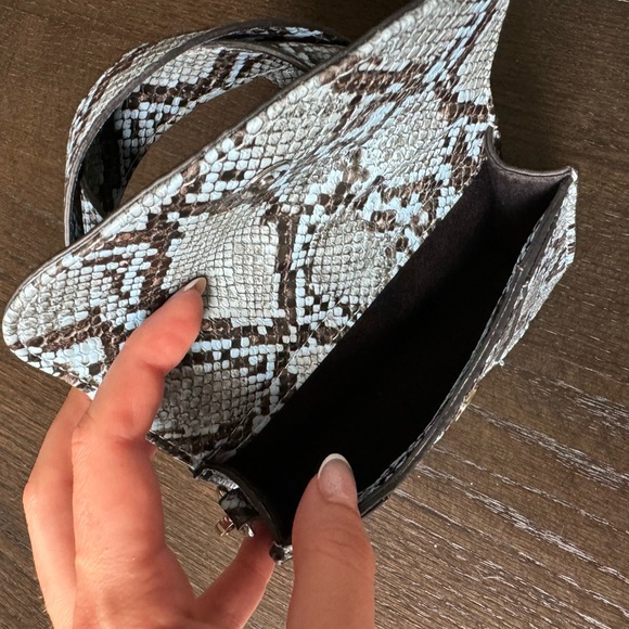 Animal skin purse - Picture 3 of 5